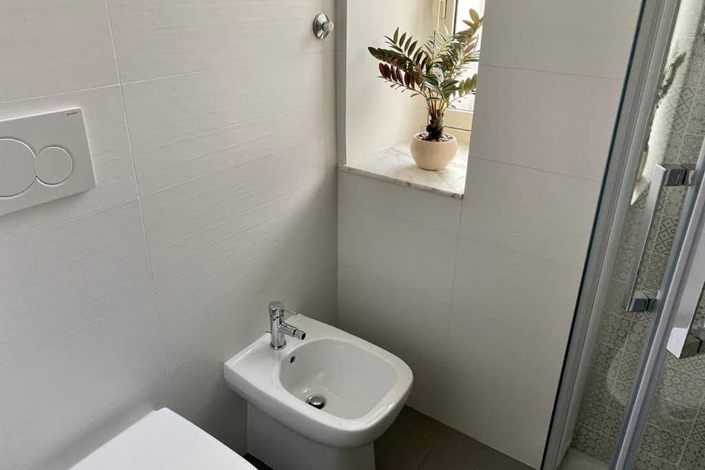 Central Modern Apartment Rome -Locazione Turistica- المظهر الخارجي الصورة